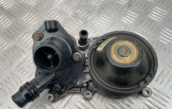 BMW 3 F30 F35 F31 Water pump 781083305