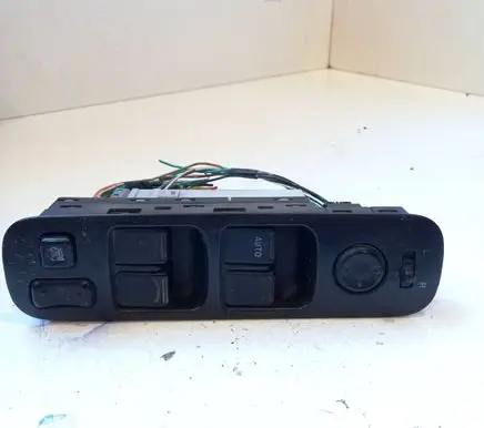 Suzuki Grand Vitara II Electric window control switch 52J20 2963T