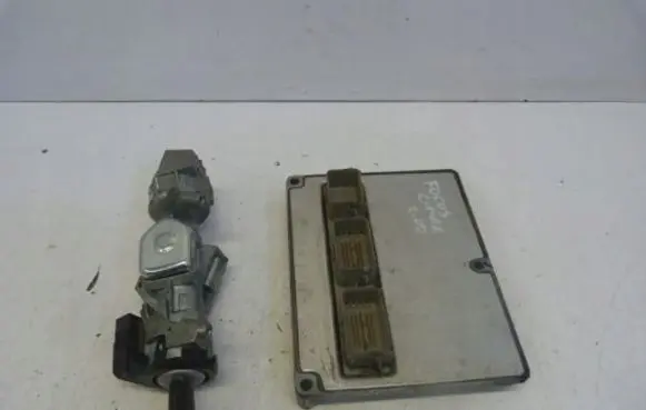 Ford C-MAX I Engine ECU kit and lock set 5M5112A650SD