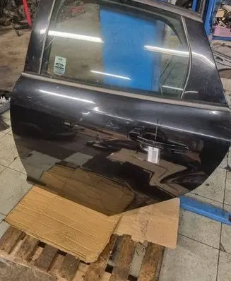 Ford Focus Rear door 