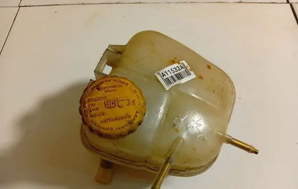 Opel Astra G Coolant expansion tank/reservoir 90530687