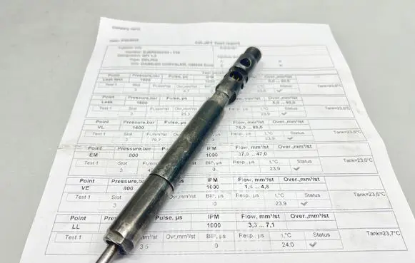Mercedes-Benz E W211 Fuel injector A6460700987 EJBR04201D