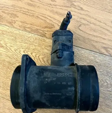 Audi A4 S4 B6 8E 8H Mass air flow meter 0281002216