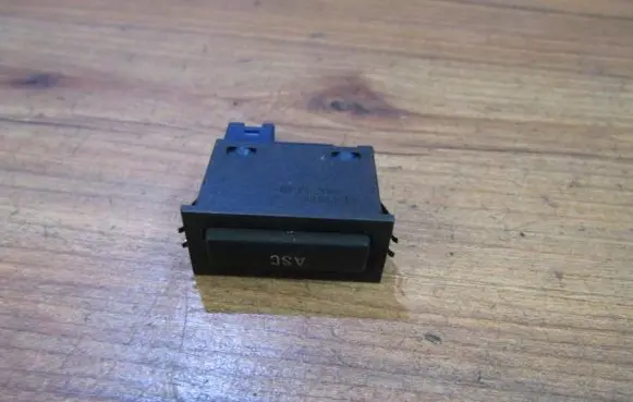 Traction control (ASR) switch