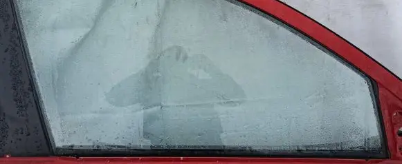 Mitsubishi Outlander Front door window glass four-door Raudona