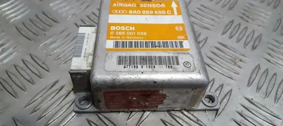 Audi A4 S4 B5 8D Airbag control unit/module 8a0959655c 0285001038