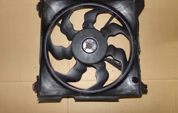 KIA Opirus Electric radiator cooling fan