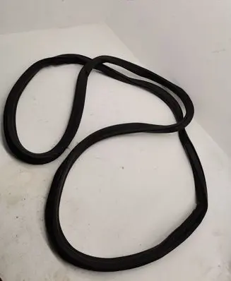 BMW 7 G11 G12 Rear door rubber seal (on body) 7336047