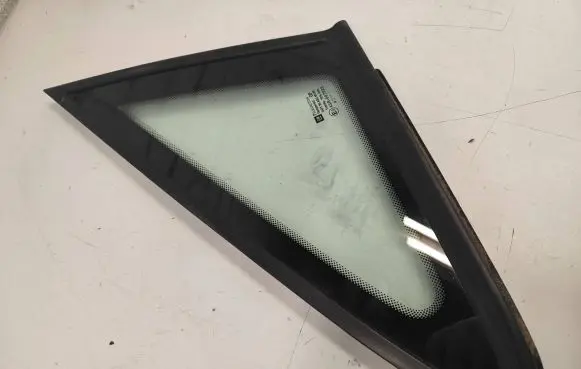 Opel Zafira A Front triangle window/glass 43R007022 DOT36AS2M129