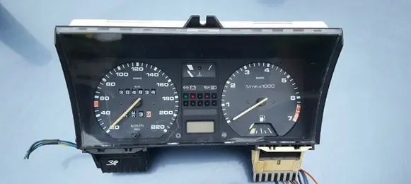 Volkswagen Jetta II Speedometer (instrument cluster) 191919033PN
