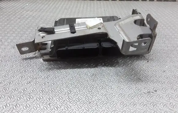Nissan Primera Engine control unit/module MEC37010