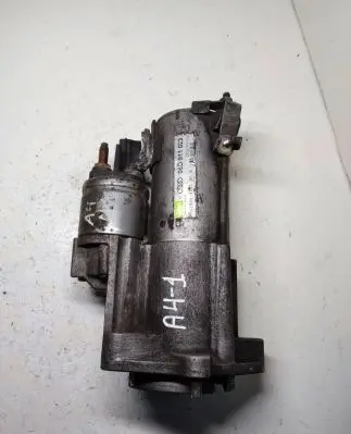 Audi A4 S4 B7 8E 8H Starter motor 06D911023