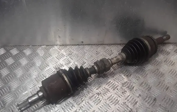 Nissan Primera Front driveshaft 439100