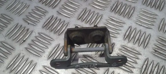 Subaru Legacy Tailgate/trunk/boot hinge