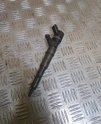 BMW 5 E39 Fuel injector 0445110