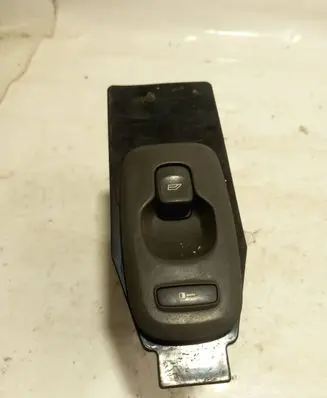 Volvo S60 Electric window control switch 8682837 MP334200080