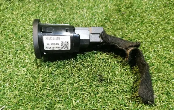 Renault Master III USB socket connector 280235412R