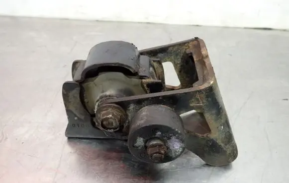 Toyota Corolla E140 E150 Engine mount vacuum valve 