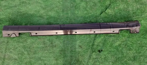 Mercedes-Benz E W212 Sill A2126900140