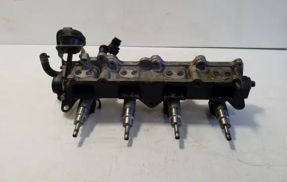 Volkswagen Golf V Intake manifold 03C133204AA