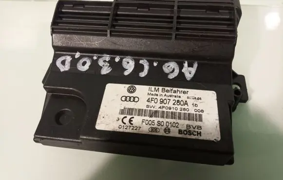 Audi A8 S8 D3 4E Comfort/convenience module 4F0907280A 4F0910280 F005S00102