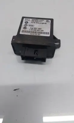 Volkswagen Touareg I Light module LCM 7L6907357 5WK49171