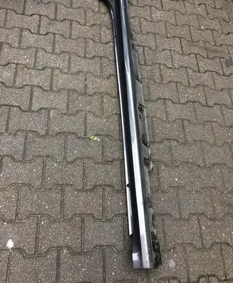 Toyota Yaris XP210 Front sill (body part) 