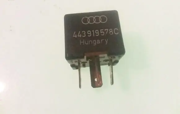 Audi A6 S6 C4 4A Other relay 443919578C 267
