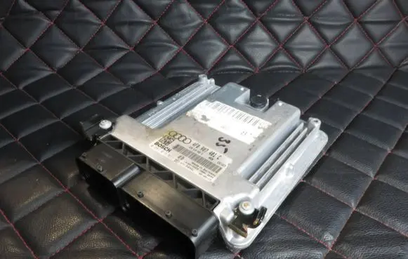 Audi A6 Allroad C6 Engine control unit/module 4F0907401C 0281013611 4F0910402D