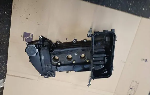 Toyota Yaris Rocker cam cover DP0148900G10 7121040010