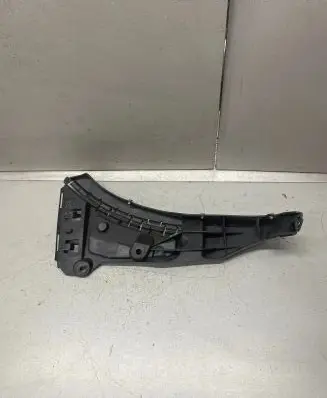Volvo XC90 Front bumper mounting bracket 08620564