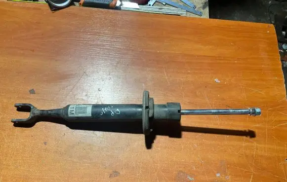 Seat Exeo (3R) Front shock absorber/damper 3R0413031