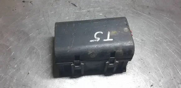 Volkswagen Transporter - Caravelle T5 Fuse module 7E0937617
