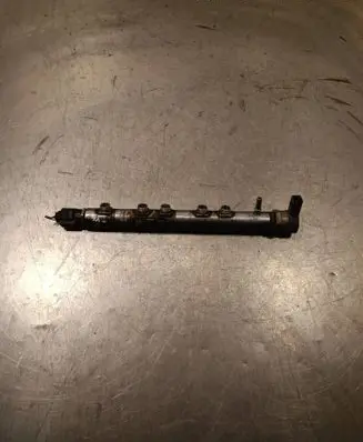 BMW 1 E81 E87 Fuel main line pipe 0445214182 050466L5 780912701