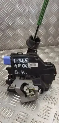 Audi A8 S8 D3 4E Rear door lock 4E0839015