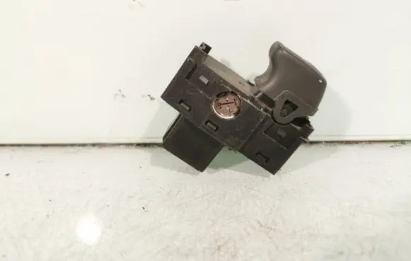 Volvo XC70 Electric window control switch 9472275 02W286