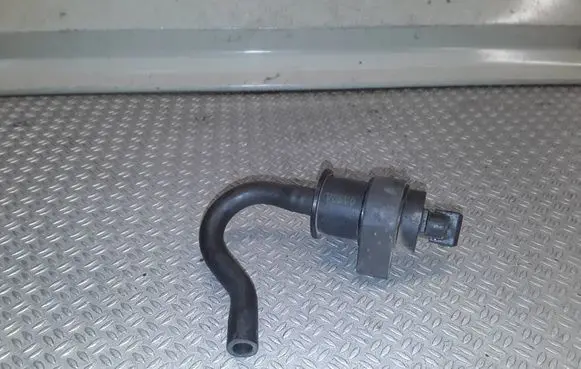 Volvo S40 Vacuum valve 8653642