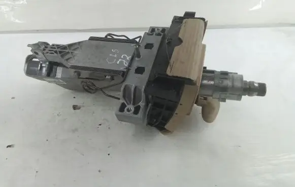 Mercedes-Benz CLS C219 Steering wheel axle A2114604116