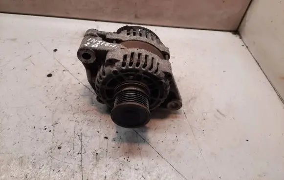 Opel Insignia A Generator/alternator 13579668 14V100A