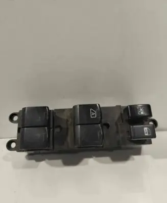 Subaru Impreza II Electric window control switch 157393
