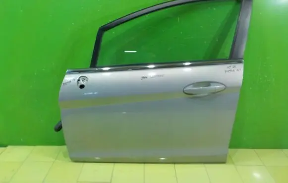Ford Fiesta Front door PRZOD LEWE