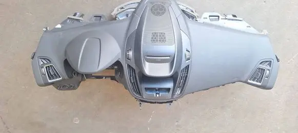 Ford Kuga II Dashboard YSF1755668LC FV41S04305AJ