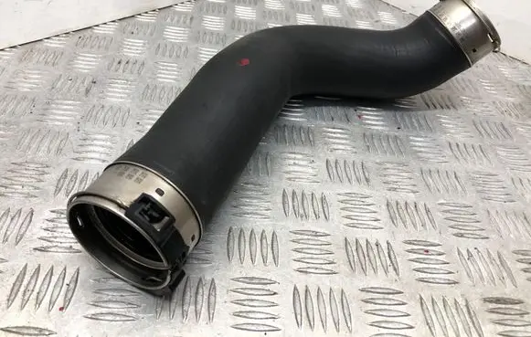 BMW 5 F10 F11 Intercooler hose/pipe 7810615 11279412