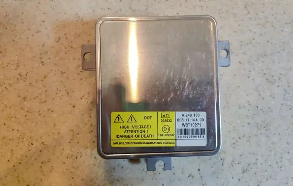 BMW 3 E90 E91 Headlight ballast module Xenon 6948180