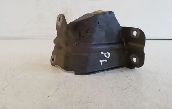 Chevrolet Captiva Fender mounting bracket