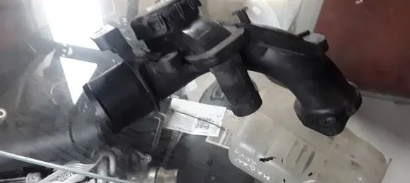 Renault Megane III Breather/breather pipe/hose 8200323338