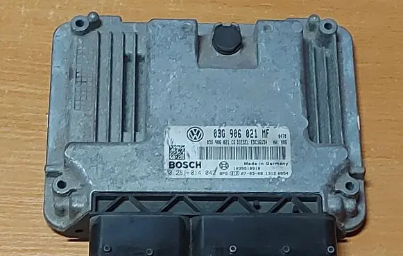 Volkswagen PASSAT B6 Engine control unit/module 03G906021MF