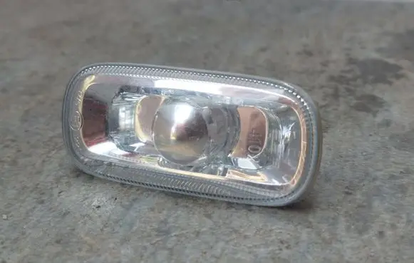 Audi A6 S6 C6 4F Front fender indicator light 8E0949127