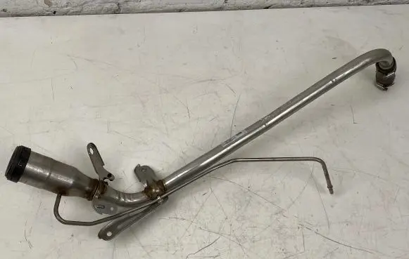 Fuel tank filler neck pipe