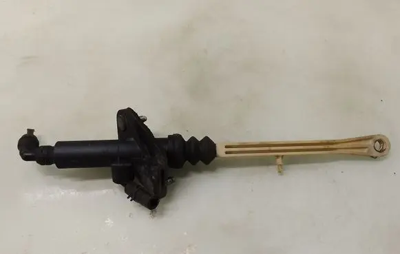 Volvo S60 Clutch master cylinder 